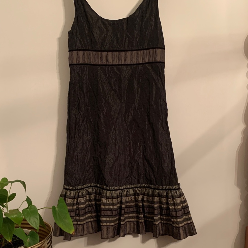 Iris Retro style Elegant Black crafted dress